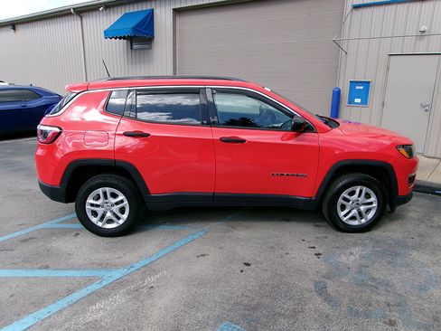 Used 2020 Jeep Compass Sport w/ Cold Weather Group AWD/4WD image 6