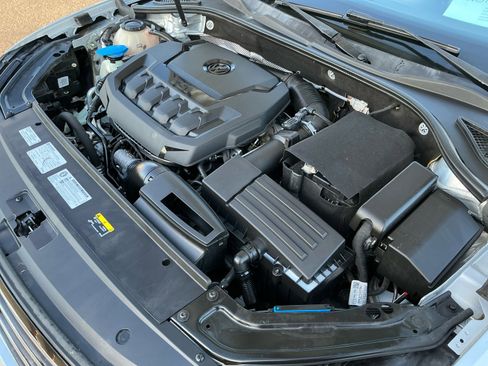 Used 2018 Volkswagen Passat 2.0T SE image 21