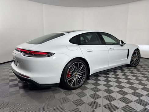 Certified 2022 Porsche Panamera 4S w/ Premium Package image 9