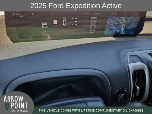 Used 2025 Ford Expedition Active RWD image 26