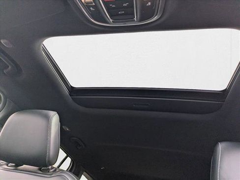 New 2025 Jeep Grand Cherokee L Altitude image 15