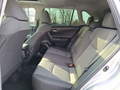 Used 2021 Toyota RAV4 XLE w/ Convenience Package image 13