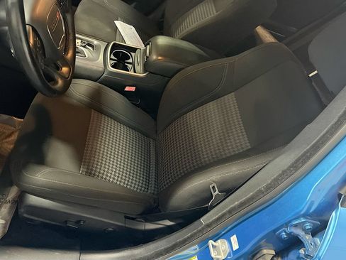 Used 2023 Dodge Charger SXT w/ Cold Weather Package RWD image 18