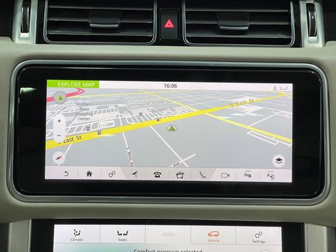 Used 2019 Land Rover Range Rover Autobiography image 10