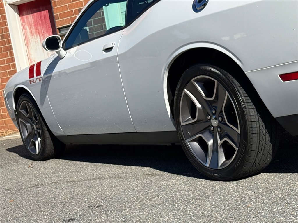 Used 2012 Dodge Challenger R/T RWD image 22