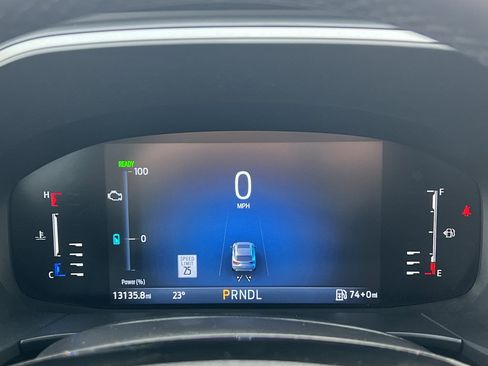 Used 2023 Ford Escape SE w/ Class II Trailer Tow Package FWD image 30