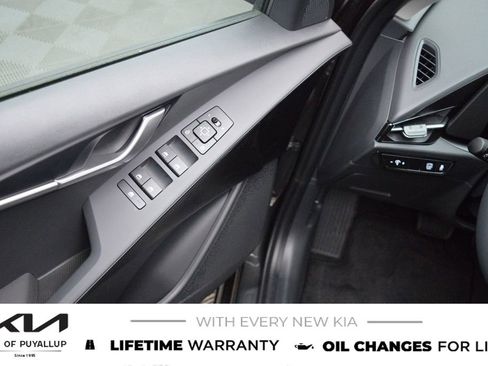 New 2026 Kia Niro LX image 27