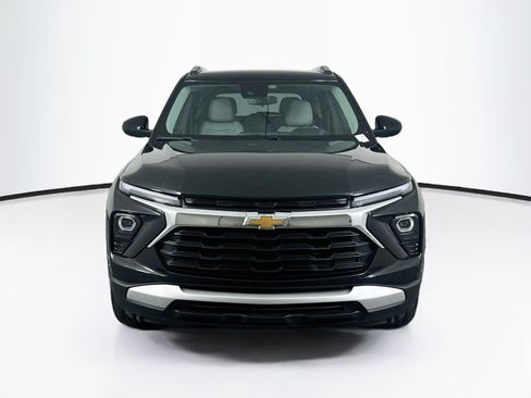 Used 2026 Chevrolet TrailBlazer LT AWD/4WD image 2