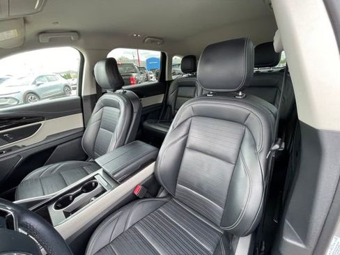 Used 2024 Lincoln Nautilus Reserve AWD/4WD image 15