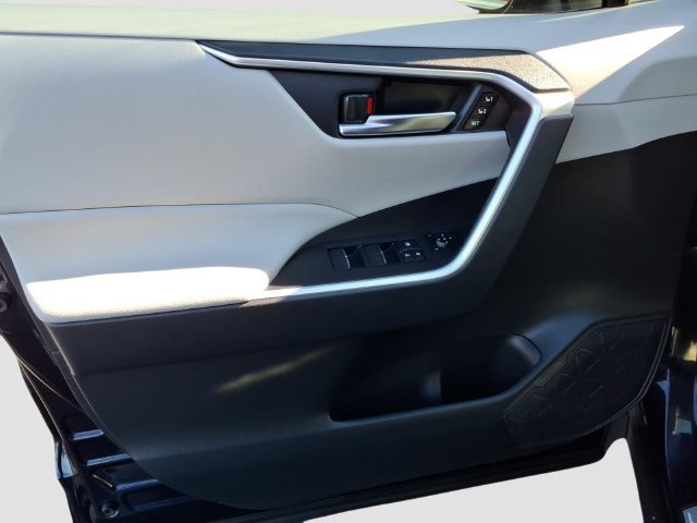 Certified 2022 Toyota RAV4 XLE Premium AWD/4WD image 3