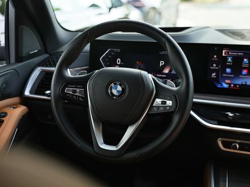 Used 2024 BMW X5 xDrive40i w/ Premium Package AWD/4WD image 28
