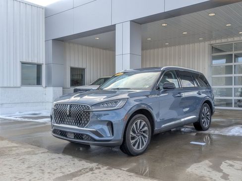 Used 2025 Lincoln Aviator AWD w/ Equipment Group 101A image 1