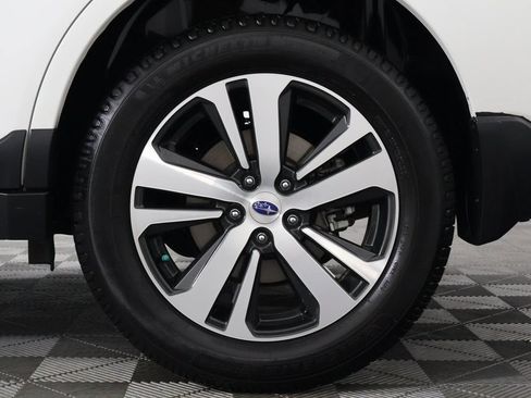 Used 2019 Subaru Outback 2.5i Limited w/ Popular Package #2 AWD/4WD image 16