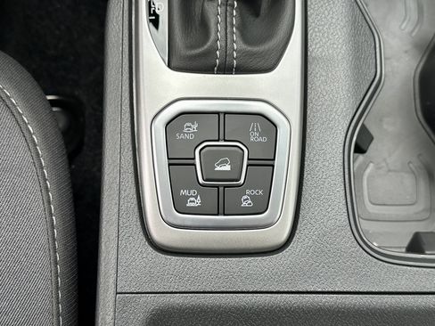 New 2026 Nissan Frontier SV image 29