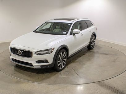 Used 2024 Volvo V90 B6 Cross Country Ultimate w/ Climate Package