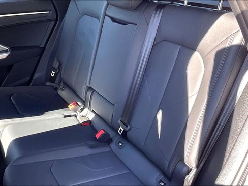 Certified 2025 Audi Q3 2.0T Premium w/ Convenience Package image 19