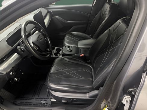 Used 2021 Ford Mustang Mach-E Select w/ Comfort/Technology Package RWD image 12