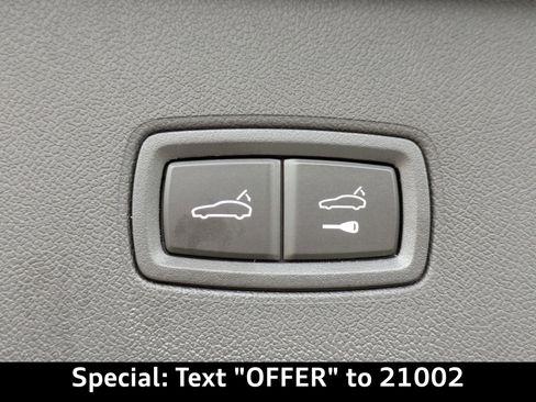 Used 2025 Porsche Cayenne image 15