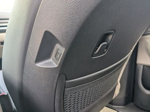 New 2026 Kia Carnival FWD image 14