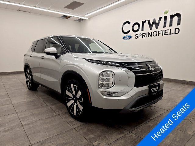 Used 2025 Mitsubishi Outlander AWD image 6
