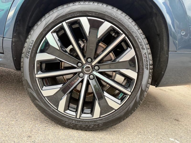 Used 2025 Volvo XC90 B6 Plus w/ Protection Package Premier AWD/4WD image 40