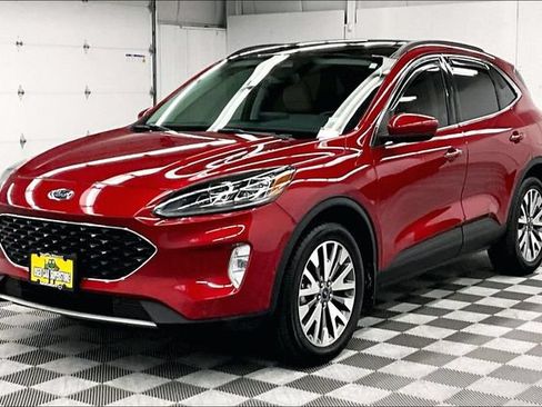 Used 2021 Ford Escape Titanium AWD/4WD image 12