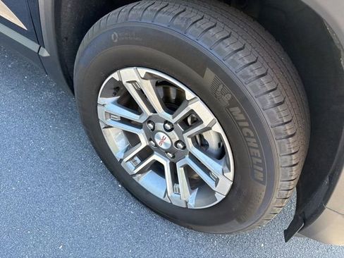 Used 2025 GMC Terrain Elevation AWD/4WD image 9