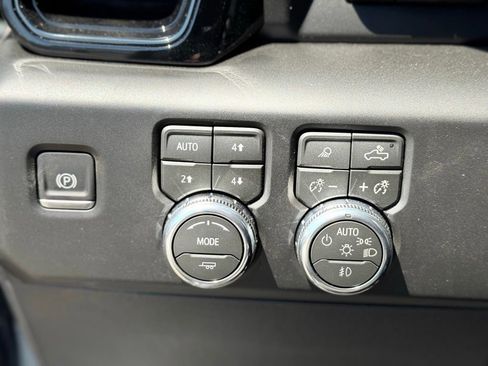 New 2026 GMC Sierra 1500 AT4 w/ AT4 Premium Package AWD/4WD image 20