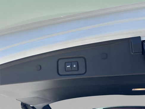 Certified 2025 Nissan Pathfinder Platinum w/ Cargo Package image 38