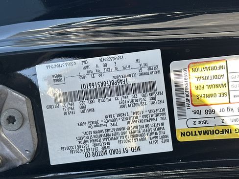 Used 2019 Ford Mustang GT Premium w/ GT Performance Package RWD image 33