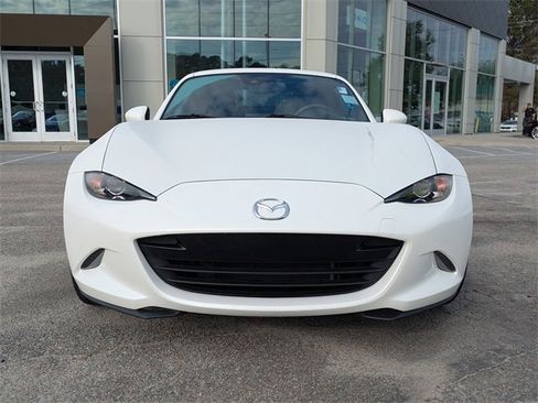 Used 2019 MAZDA MX-5 Miata RF Grand Touring image 9
