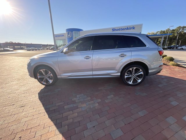 Used 2024 Audi Q7 3.0T Premium Plus AWD/4WD image 30
