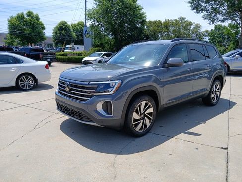 New 2026 Volkswagen Atlas SE FWD image 3