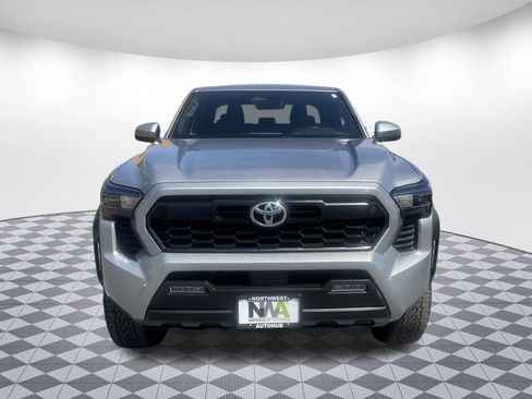 Used 2024 Toyota Tacoma TRD Off-Road AWD/4WD image 5