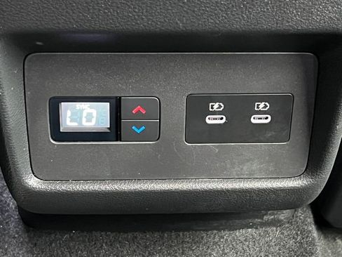 Used 2025 Nissan Rogue SL w/ Tech Package AWD/4WD image 32
