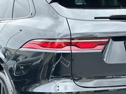 New 2024 Jaguar F-PACE R-Dynamic S image 23