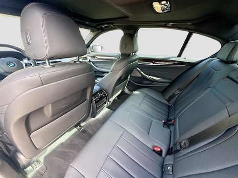 Used 2023 BMW 540i w/ M Sport Package image 27