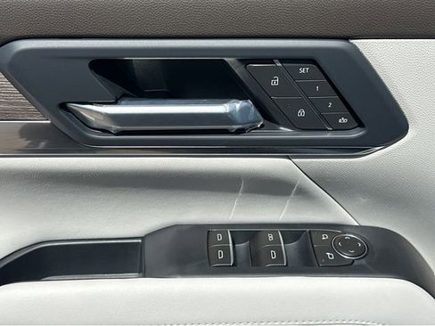 New 2026 GMC Terrain Denali w/ LPO, Floor Liner Package AWD/4WD image 33