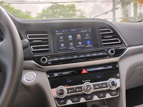 Used 2020 Hyundai Elantra Limited FWD image 76