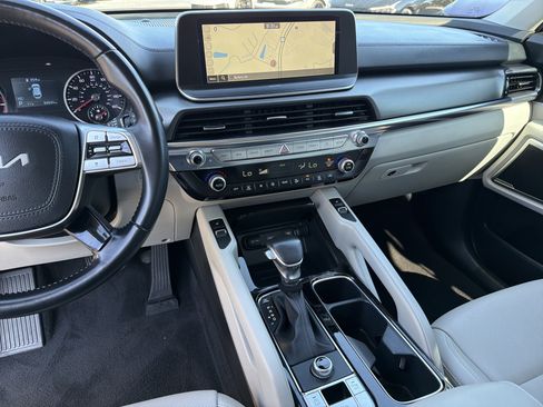 Used 2022 Kia Telluride S FWD image 26
