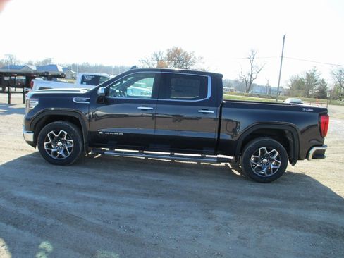 New 2026 GMC Sierra 1500 SLT w/ SLT Premium Plus Package image 9