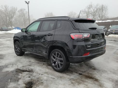 Used 2024 Jeep Compass Limited w/ High Altitude Package image 3