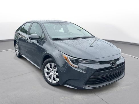Used 2024 Toyota Corolla LE FWD image 4