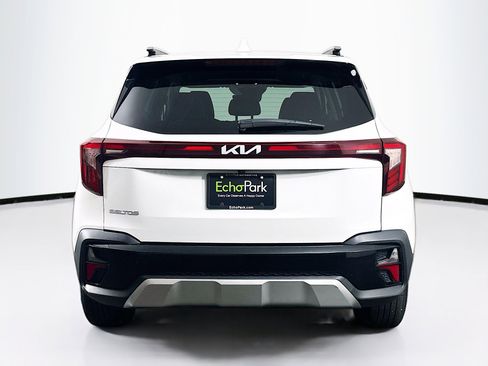 Used 2025 Kia Seltos S image 7
