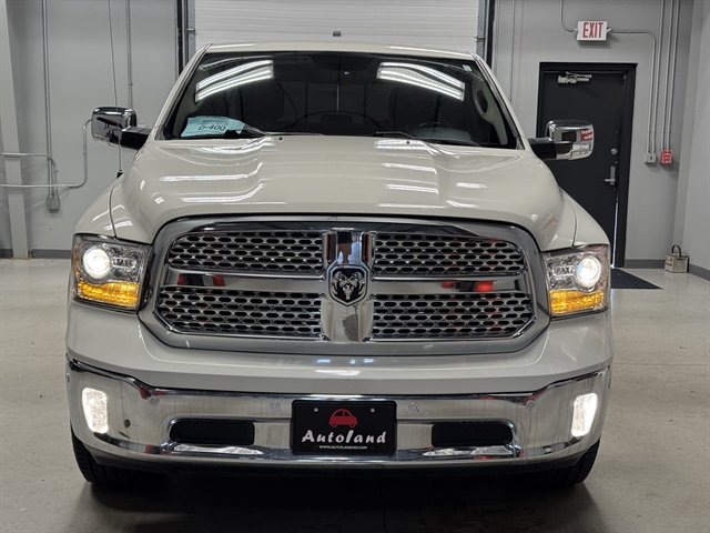 Used 2017 RAM 1500 Laramie w/ Convenience Group AWD/4WD image 2