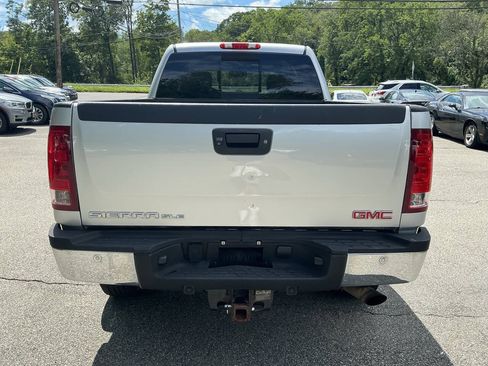 Used 2014 GMC Sierra 2500 SLE w/ SLE Preferred Package AWD/4WD image 5