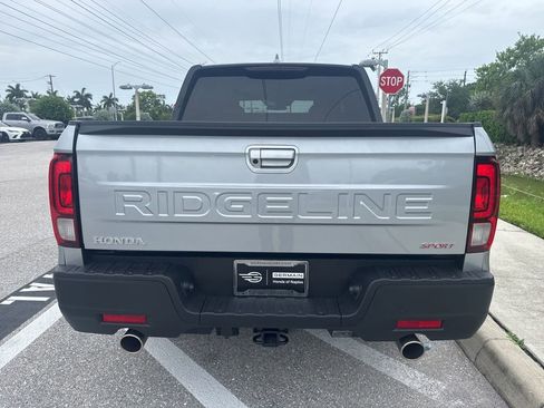 Used 2025 Honda Ridgeline Sport image 22