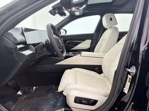 New 2026 BMW 530i w/ Premium Package image 5