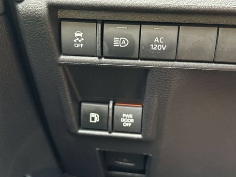 Used 2025 Toyota Sienna XSE w/ XSE Premium Package FWD image 24