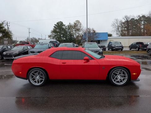 Used 2021 Dodge Challenger SRT Hellcat Redeye image 2